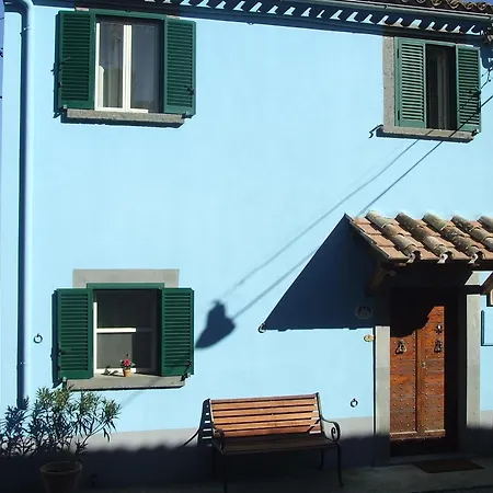 Holiday home Blue House Near Bagnoregio-overlooking The Umbrian Mountains And Tiber Valley