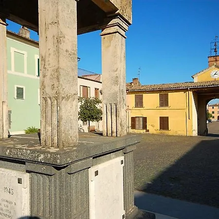 Blue House Near Bagnoregio-overlooking The Umbrian Mountains And Tiber Valley Holiday home