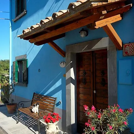 Holiday home Blue House Near Bagnoregio-overlooking The Umbrian Mountains And Tiber Valley *