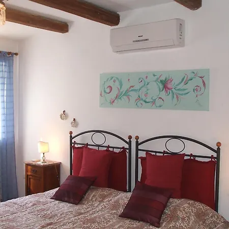 Holiday home Blue House Near Bagnoregio-overlooking The Umbrian Mountains And Tiber Valley *